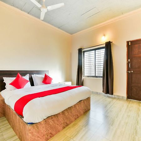 Oyo 15836 Pleasure River Front Resort Tuem Esterno foto