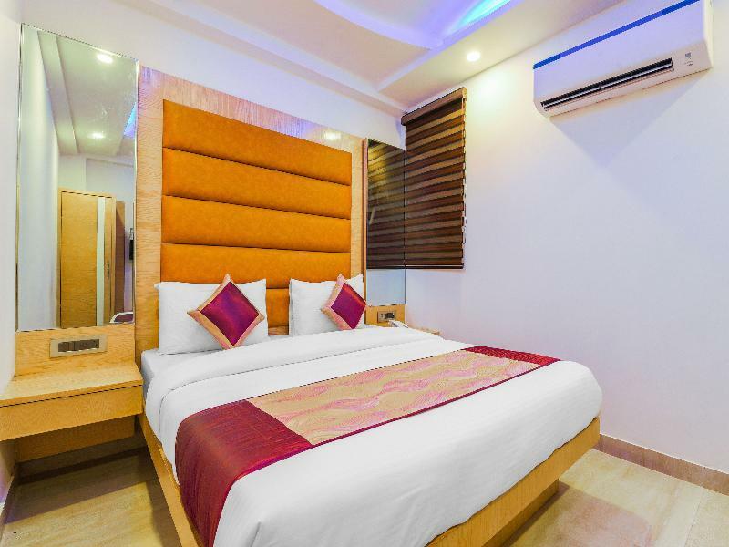 Oyo 15836 Pleasure River Front Resort Tuem Esterno foto