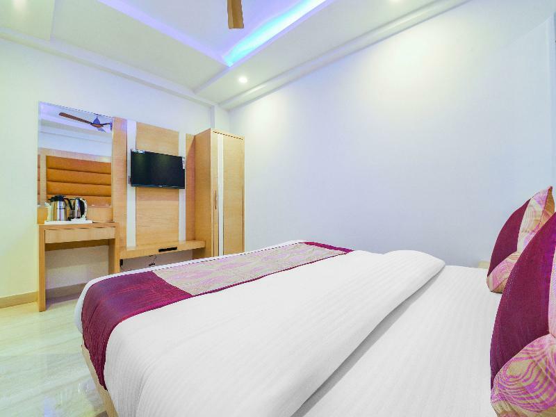 Oyo 15836 Pleasure River Front Resort Tuem Esterno foto