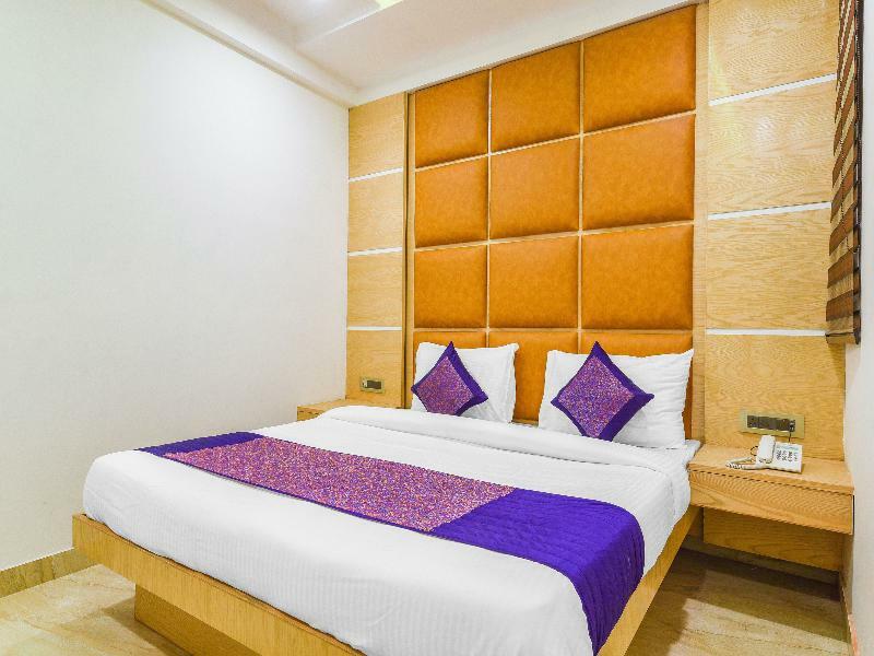 Oyo 15836 Pleasure River Front Resort Tuem Esterno foto