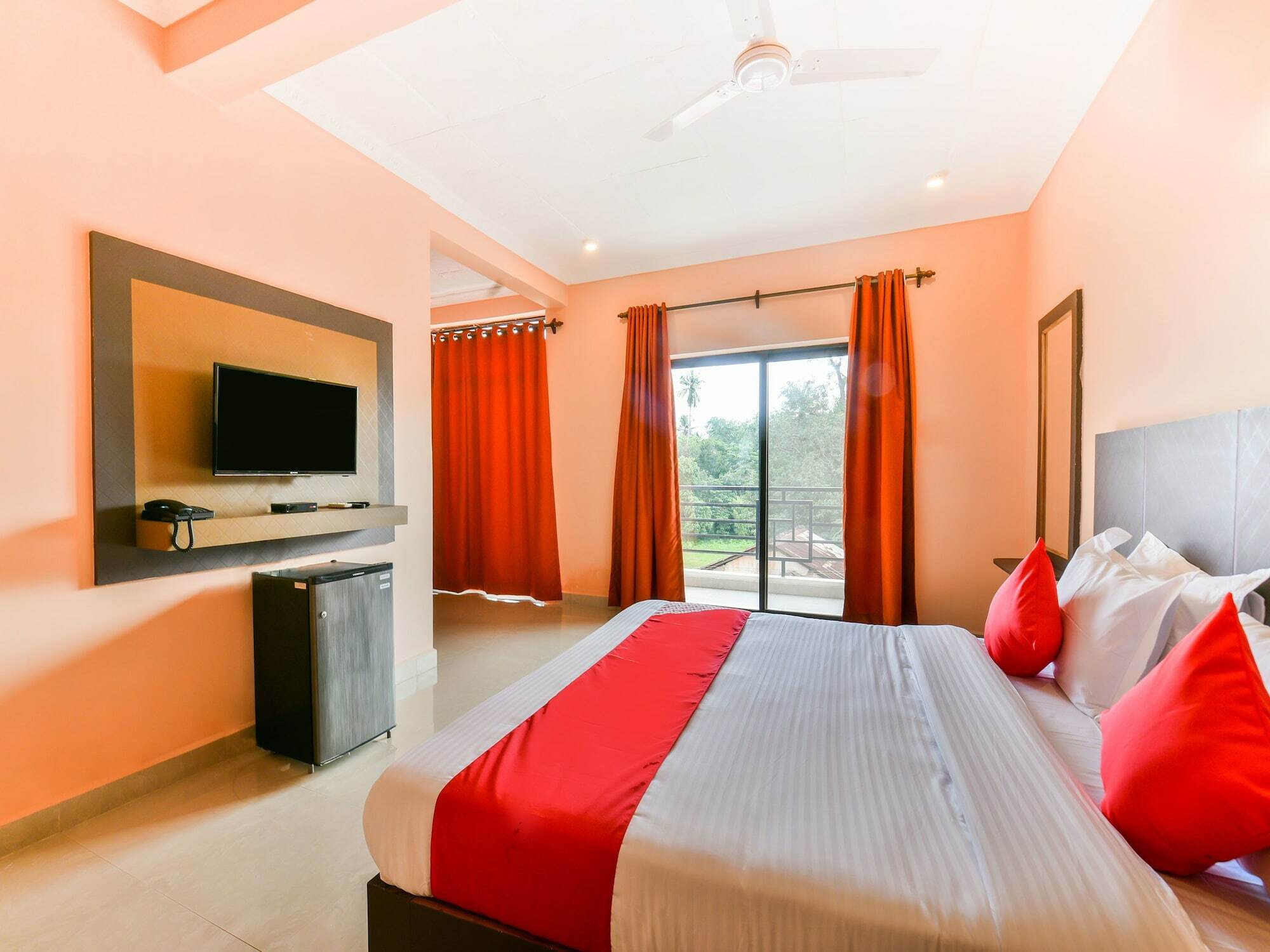 Oyo 15836 Pleasure River Front Resort Tuem Esterno foto